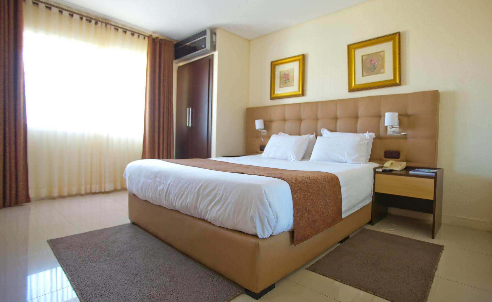 Hotel Monte Carlo Мапуто Екстериор снимка